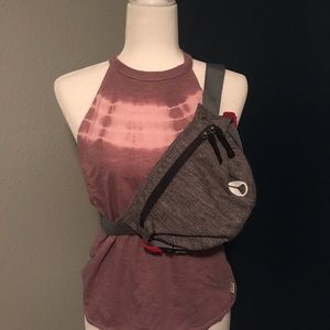 ☀️NWT Nixon Adjustable Grey Hip Pack☀️